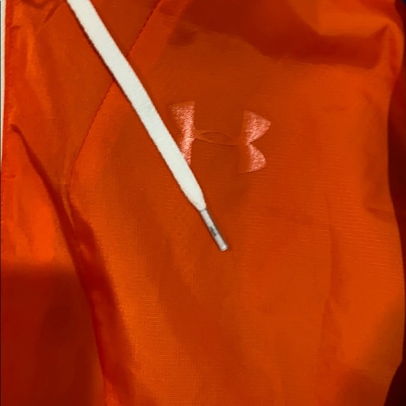 Under Amour Pullover - Picture 2 of 3